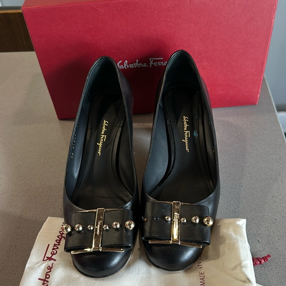 Salvatore Ferragamo Capuapearl 5.5CM